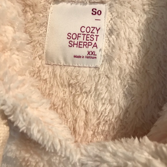 Snowbunny hoodie - Picture 3 of 5